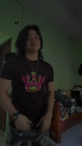 @NS  @Nivanali808  mantap kan , orang nya aja. Yg sengklek 😂