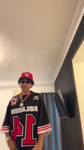 Pelinegra medio rara, si #dfzm #nanpabasicooficial #fyp #entubocaelhumomesabemejor 