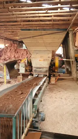 Linha de produção completa, capacidade 25 a 30ton/h, fabricação de telhas prensada!! #ceramica #ladrilleros #ceramista  #fyyyyyyyyyyyyyyyyyyy 