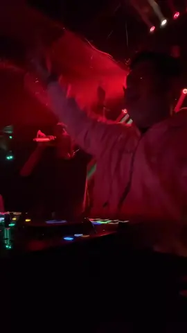 Kalo lagi Heartbreak,solusinya breakbeat 👉🏻😜👈🏻 #breakbeat #dj #beranda 