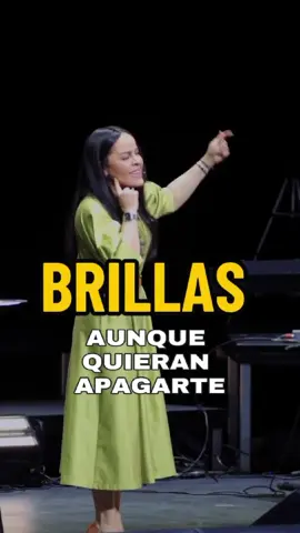 ♦️Mensaje de  la pastora Yesenia Then: ✨ Dios respalda a los auténticos. 😠 Aunque te critiquen o te envidien, tu esencia y luz incomodan a muchos porque no finges ser alguien que no eres. ❤️ Tu autenticidad conquista corazones y refleja la verdad de Dios. 🚶‍♂️ No temas caminar solo, tu brillo es imposible de ignorar. 🙏 Comenta “Amén” y comparte este mensaje con alguien auténtico.   . . . . . #yeseniathen #reflexion #motivation #unitedstates   #christiantiktokcomunity 
