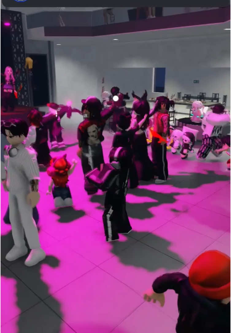satu per sepuluh? #roblox #salondefiestasroblox💃🏻💃🏻 
