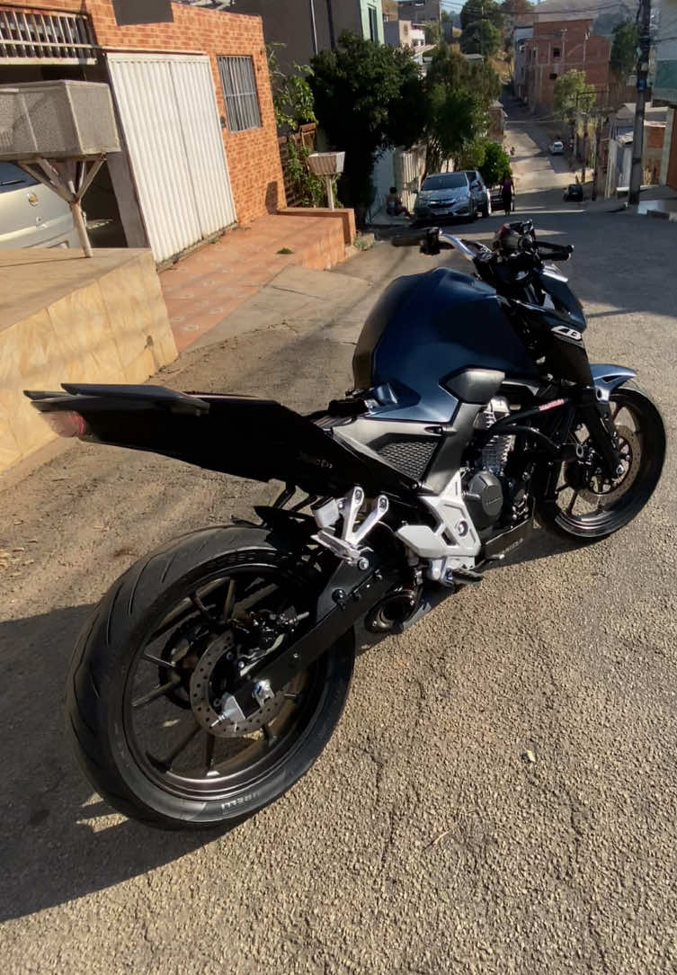 música da 300F já ? 😵‍💫 #cb300f #cbtwister #foryoupage #explorar #viral 