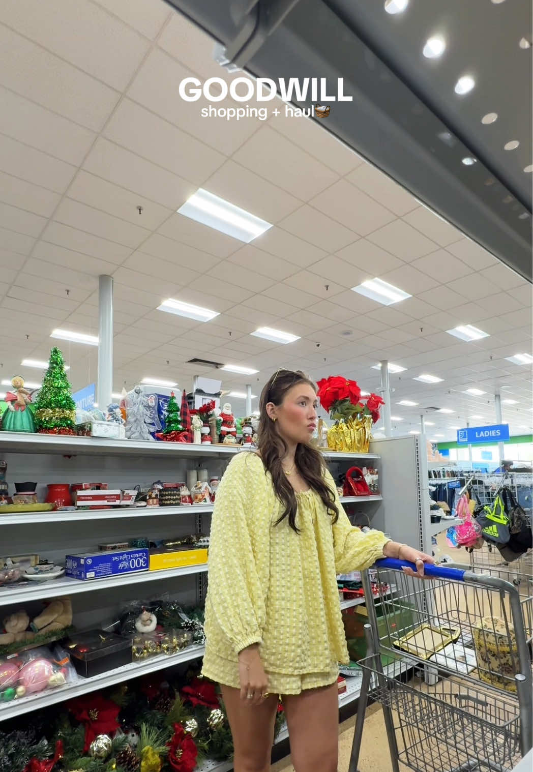 Shopping at @Goodwill Industries Intl. is my favorite past time🤝 #goodwill #thrift #thrifthaul #vintage #thrifttrip 