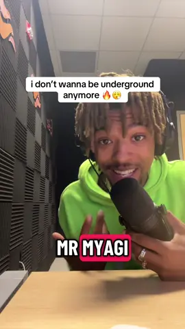 leave a like if u love your mom!