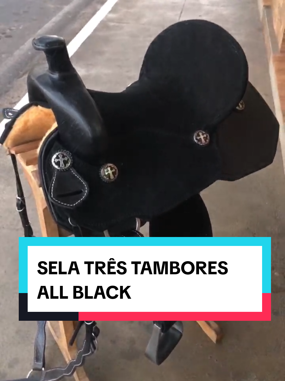 Sela três tambores ALL BLACK Premium  . . . . #sela #trestambores #brasil🇧🇷 #abqm #teamroping 