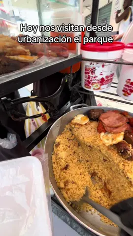 Los seguidores vienen a probar el mejor arroz de payaso de Barranquilla 