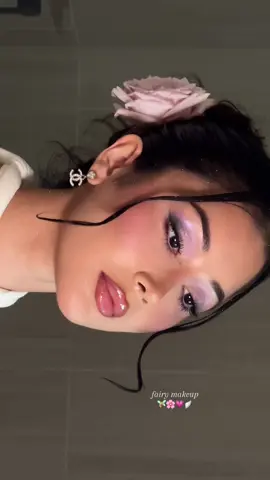 fairy makeup 🧚‍♀️💗🌸✨ step by step coming! @Pat McGrath Labs @Kylie Cosmetics @maccosmetics @Sigma Beauty #fairymakeup #eyeshadowpalette #glittereyeshadow #pinkmakeup #makeuptutorial 