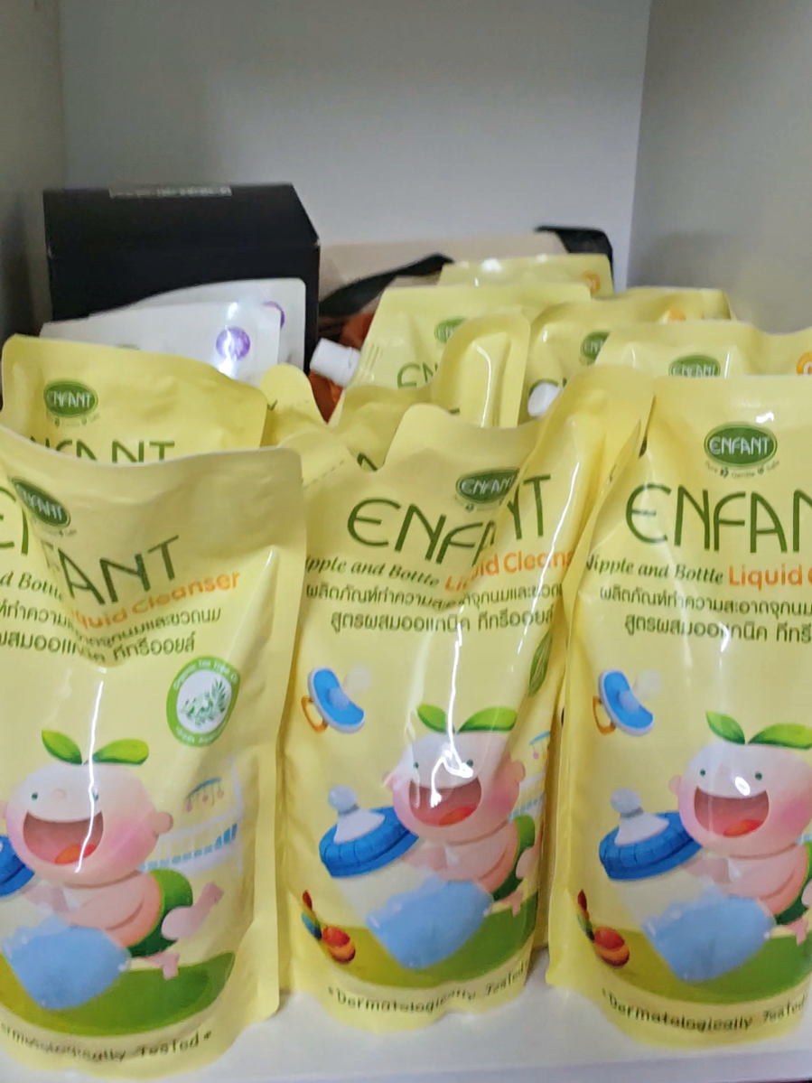 น้ำยาล้างขวดนมเด็กสูตรออแกนิค ล้างสะอาด ขจัดคราบมัน ไม่มีกลิ่นบูดของนมเลย ใช้ดีมาก ตอนนี้ได้ 3 แถม 3 ราคาดีมาก คุ้มมาก ใช้ได้นานๆเลยแม่ๆ #น้ํายาล้างขวดนมเด็ก #อองฟองต์ #ENFANT  #สินค้าแม่และเด็ก 