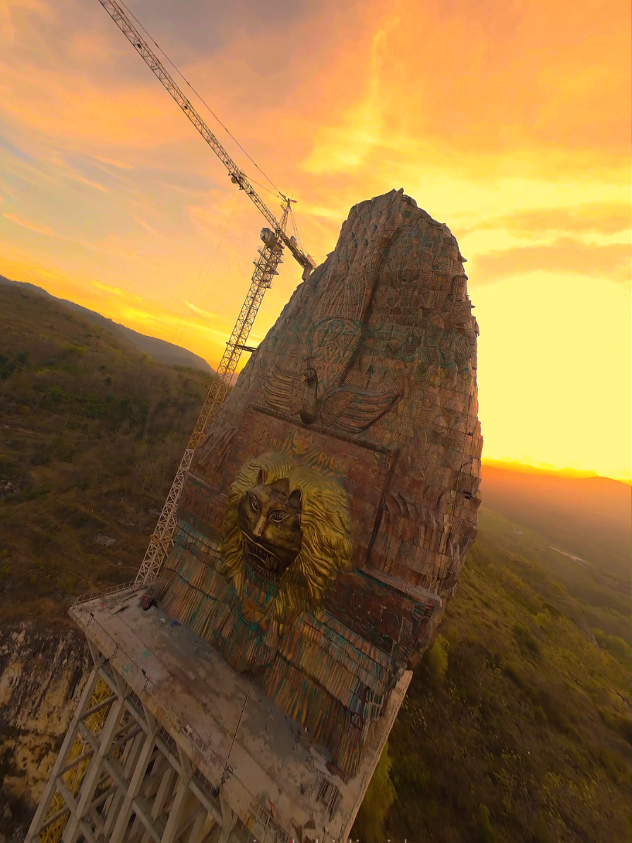 Gagahhhhhhhh #fyp #monumenreogponorogo #ponorogo #ponorogo24jam #fpvfreestyle 