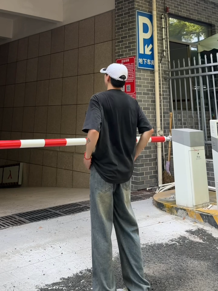 Celana jeans #celana #celanapanjang #celanapria #newarrivals #celanapanjangpria #JEANS #celanajeans #celanajeanspria