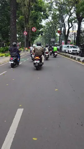 pagi Dago.. #dago #motoran #bandung #braga 