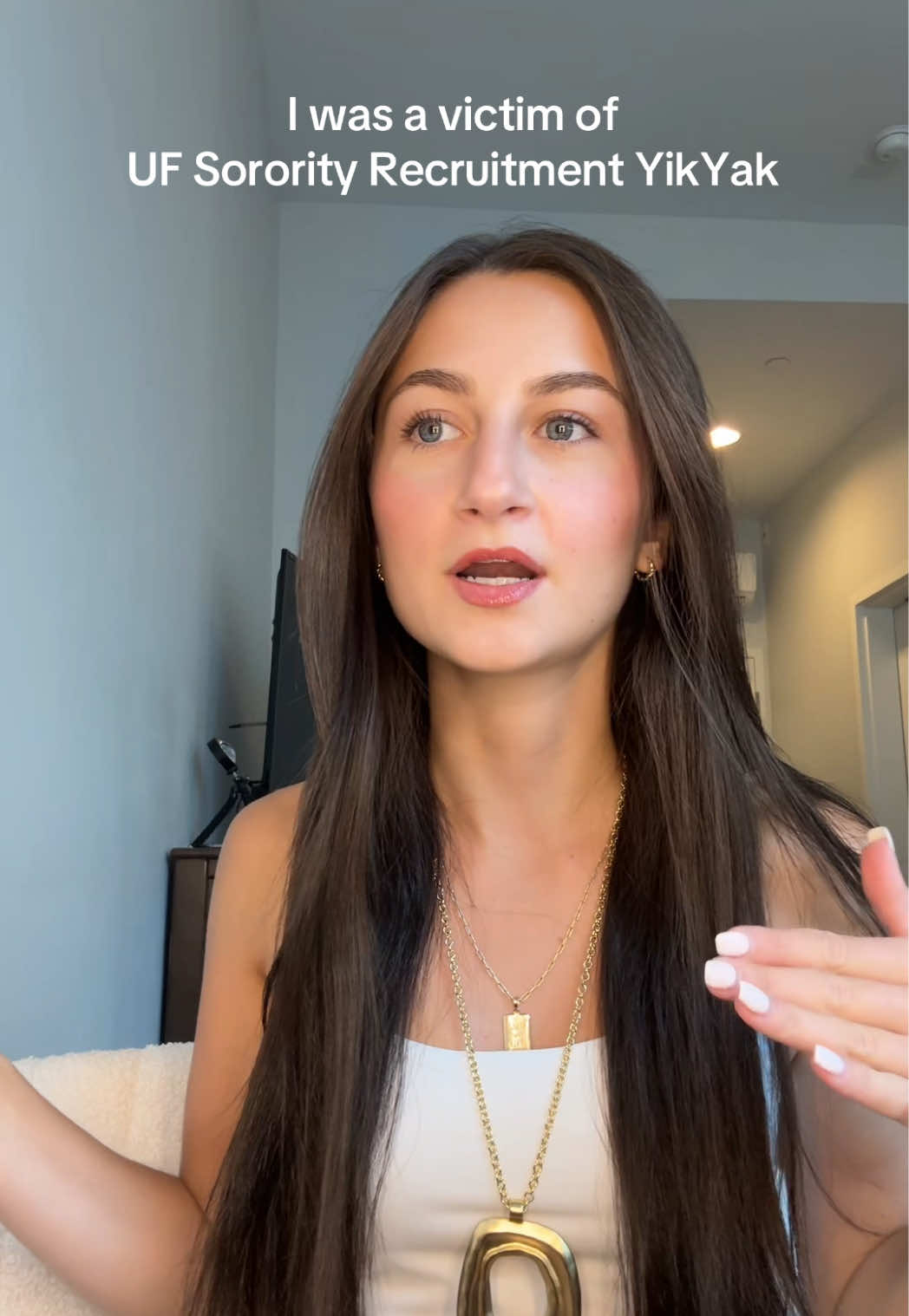 I can’t tell if this was a rose or thorn of sorority recruitment #yikyak #universityofflorida #uf #collegeinfluencer #sororitygirls 