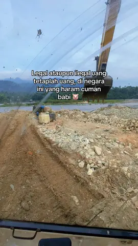 Uang korup aja halal apalagi uang emas 😂 menyala aparat/DPRku 🤭