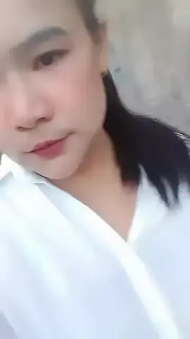 Aku itu orangnya Cerewet,Bawel,Keras kepala,Cemburuan. kalau lah uring2an, cemburu gak jelas berarti aku lagi kumat.