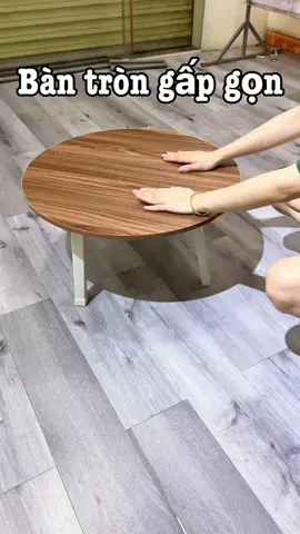 Bàn gấp gọn này tiện ghê, vừa có thể làm việc được, vừa làm bàn học cho con được luôn#bantrongapgon #bantron #bantrongapgonngoibet #xuhuong #mevabe  @Phượng Phượng  @Phượng Phượng  @Phượng Phượng 