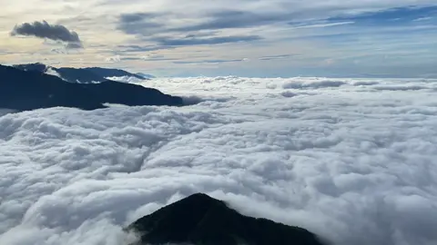 #creatorsearchinsights #fyp #clouds #nature #view 