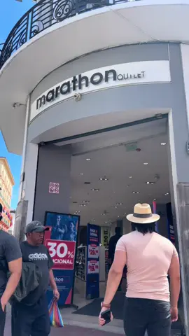 🥰👌🎩 promociones en un outlet de maratón sport en la calle Venezuela y Mejía #ofertasropaquito #outletmaraton #ropadeportiva #ropabarata #zapatosfemarcaquito 