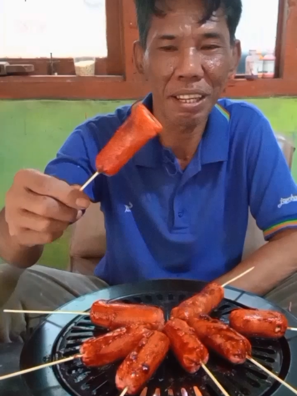 bikin sosis ayam langsung di bakar #fyp#vidiomukbangviralditiktok #mukbangviralabahgeboy 