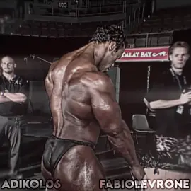 KEVIN LEVRONE 👑 2000 POSING EDIT 🗿 #GymTok #gymedit #kevinlevrone #bodybuilding 