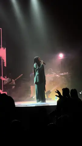 Open the floodgates of Heaven Let it rain, let it rain 🙌🥹@Musa Yende #godskingdom #holyspirit #letitrain #worship #sama28 