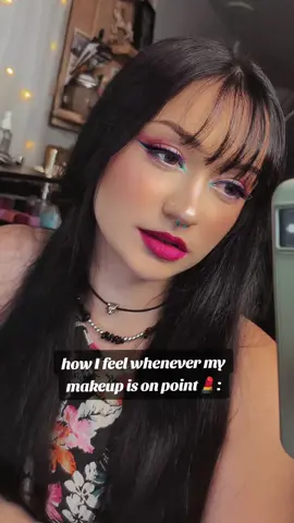 LOL it be like that 💋🤷🏻‍♀️  #makeup #makeuponfleek #onpoint #slay #BeautyTok 