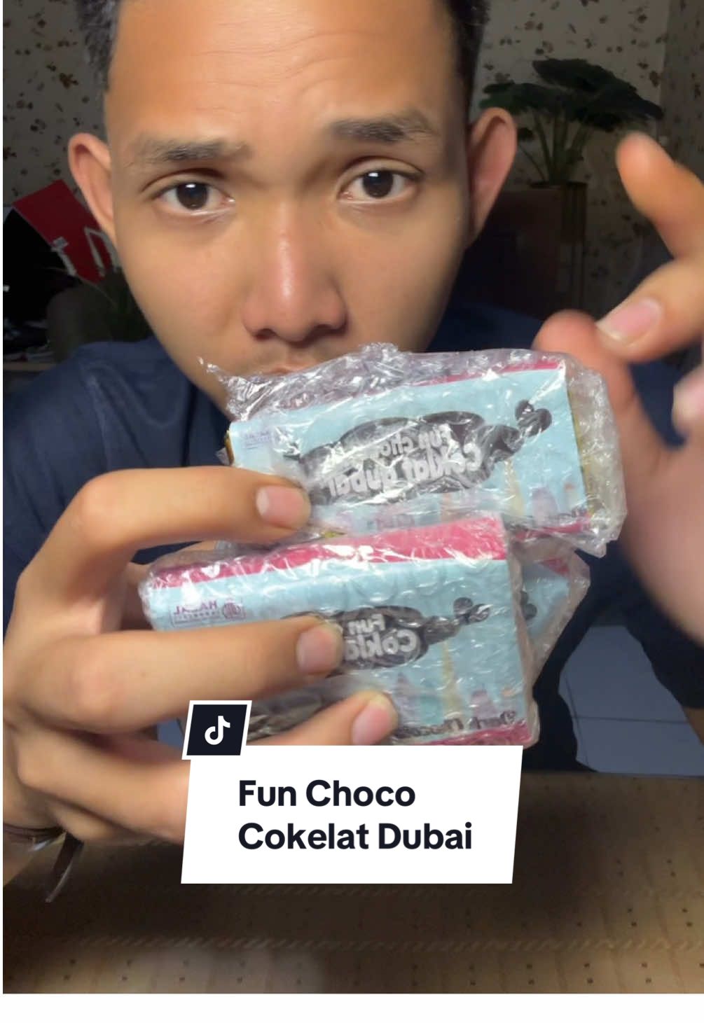 ni seriusan cokelat dubai harga nya segini !!! #cokelatdubai #cokelatdubaiviral #cokelatdubaimurah #jajanantiktok #makananviral 