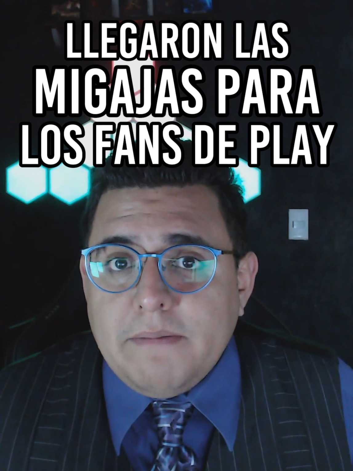 Llegaron las Migajas para los fans de PlayStation 🍞🎮 después de años rogando, por fin simplificaron uno de los procesos más frustrantes de la industria: pedir reembolsos en la PS Store. Antes, si comprabas un juego por error, la experiencia era casi un minijefe oculto: decenas de clics, formularios repetidos y rezarle a un agente de soporte para recuperar tu dinero 😓. Ahora, desde el 25 de agosto, basta con entrar al historial de transacciones y darle clic a “Solicitar reembolso” ✨, ya sea desde la web o la app. Claro, las reglas siguen siendo estrictas: solo funciona si no descargaste el contenido y han pasado menos de 14 días, pero al menos ya no tendrás que explicar tu tragedia por chat a un operador. Sony lo pinta como un esfuerzo por “mejorar la experiencia de usuario” y sí, suena bonito, pero muchos recuerdan que en Steam puedes devolver un juego incluso tras jugarlo un par de horas, mientras que aquí basta darle play una vez para perder tu derecho 😬. La duda es si este nuevo sistema disparará las devoluciones o si seguirá siendo un gesto cosmético para apaciguar críticas. En cualquier caso, es una actualización tardía, pero bienvenida. #Playstation #Gamer #playstation5  #gamerdenacimiento #migajero 