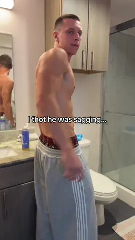 Grab these Aelfric Eden baggy sweatpants #baggysweatpants #aelfriceden #sweatpants #sweatpantsoutfit #tiktokshopcreatorpicks 