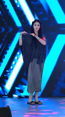 #HeLin #Long-leggedGoddess #Full aura #dance stage live #performing art 