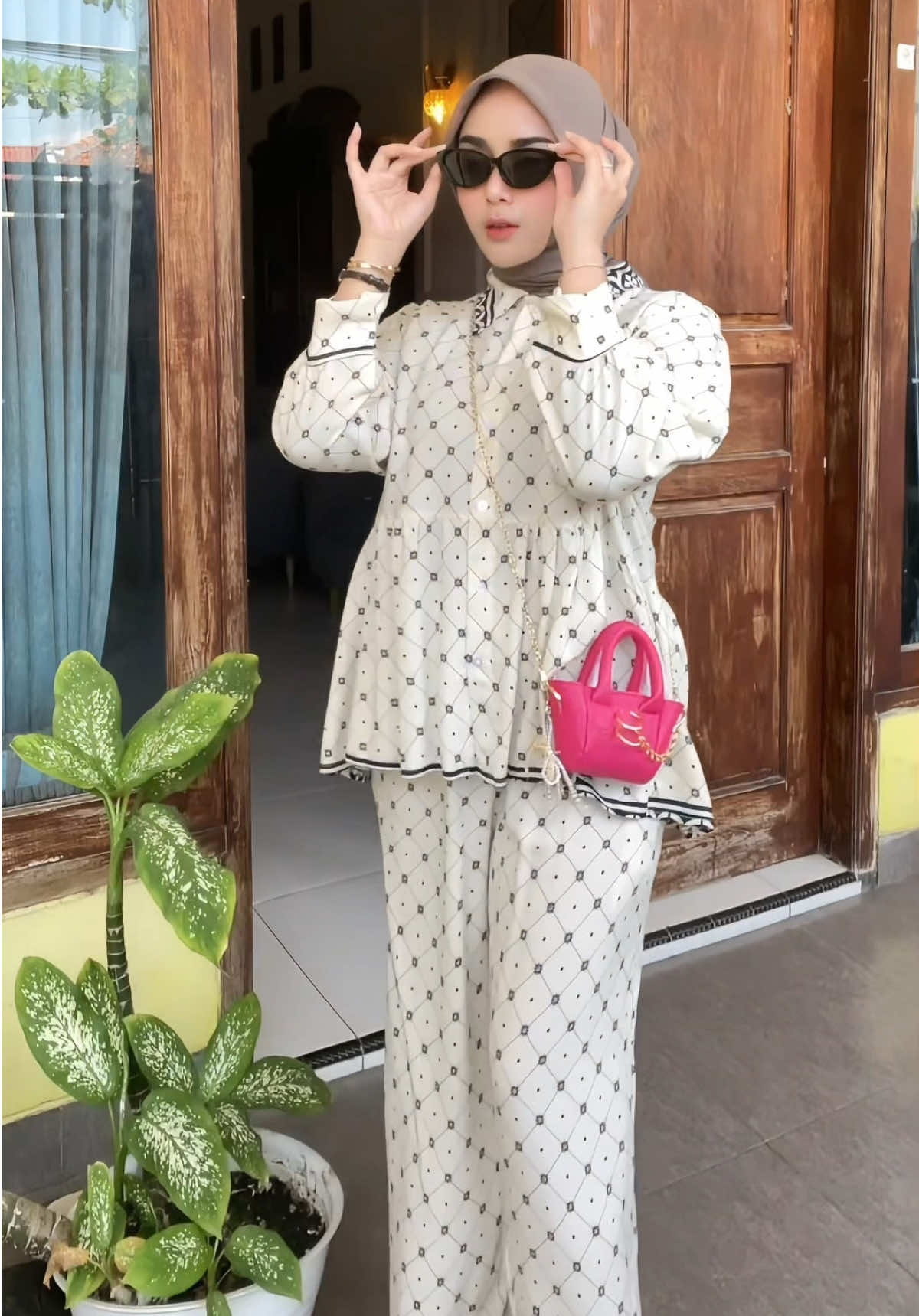 Oneset bahan adem nyamaan bgt #fyp #fashion #oneset #onesetkekinian 