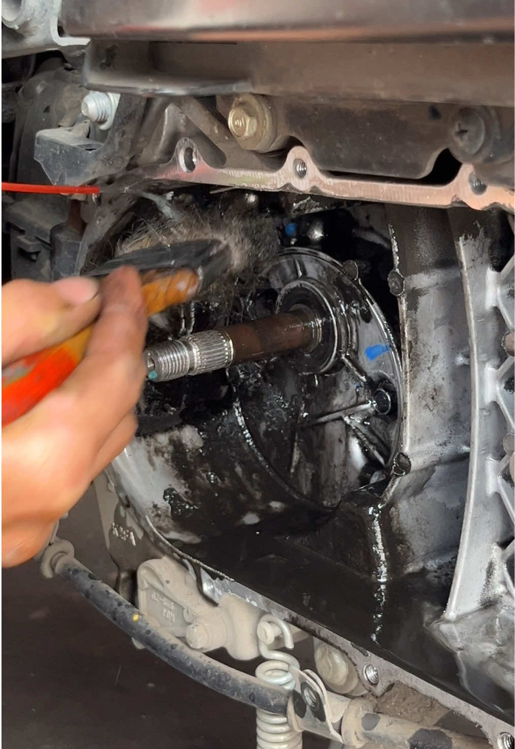 Jangan lupa service CVT biar tarikan makin mantaaap! #klinikmotor #bengkelmotorbogor #servicemotor 