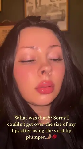 The burn is so worth it!!! Lip filler in a bottle girl!!! #lipplumper #politesocietylipplumper #bigmouthxlplump 