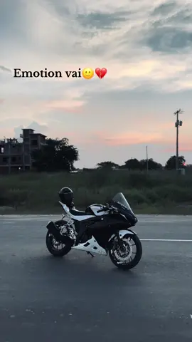 বাইকের প্রেমে পড়া এক হতভাগা আমি 🥹❤️‍🩹#foryou #tiktok #gsxr150 #virul #fypp 