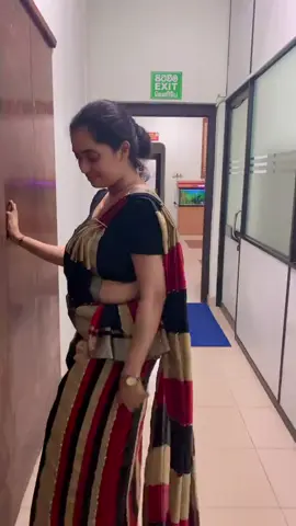 saree and body🥰 #foryou #trending #srilanka #saree #desi 