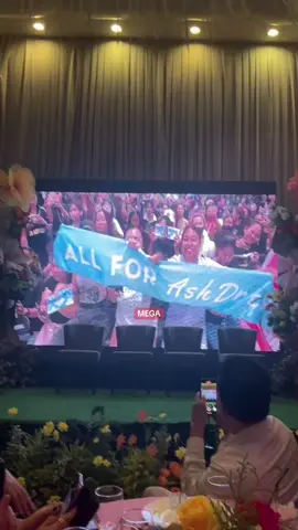 Maaga pa lang pero malayo-layo na agad ang narating nina Ashtine Olviga at Andres Muhlach o ang tambalan nilang AshDres!  ASHDRES MINAMAHAL MEDIACON #MEGAkapamilya #MinamahalMovie #MinamahalGrandMediaCon #AndresMuhlach #AshtineOlviga @VIVA_Films