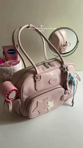 unboxing vanwalk bag with me — she’s so cute and i love it! 🎀💘 #vanwalk #unboxing #pink #bag #fyp 