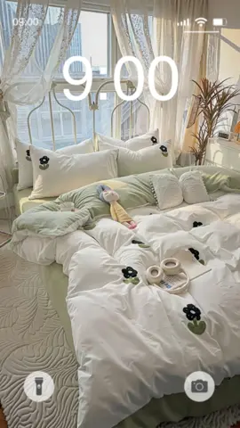Bộ chăn ga hoa đen với hoạ tiết hoa đen độc đáo thêm phong cách cho phòng ngủ #gocmo #changagoi #cotton #minimalist #roomdecor 