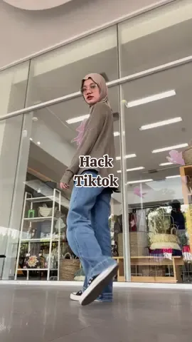 Aku pake jeans highwaist dari Jiniso 