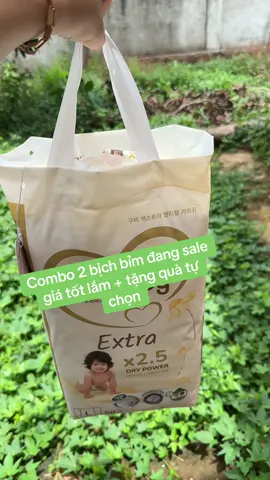 Bỉm gooby chân ái e bé , thấm hút tốt mềm mại, không lo bị tràn ạ. Đang có chương trình sale giá tốt mọi ng tham khảo nhé.#bimgooby #bimchobe #mebau #mebimsuachamcon #xuhuong2025🥰  @Mẹ sunny 