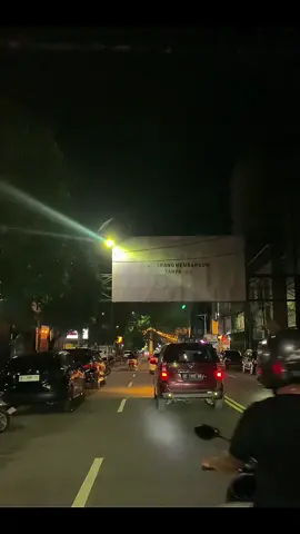 Masih bisa lai k sng ee? #ambontiktok @CHESYLINO 💫 #laguviral #vidioviral #viraltiktok #malukupride🏝🔥 