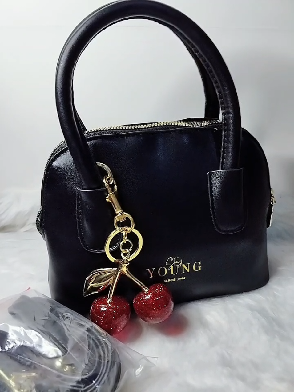 STAY YOUNG #S91130 Cute Korean leather minimalist womens bag.🍒#slingbag #minimalistbag #smallbag #womensbag 