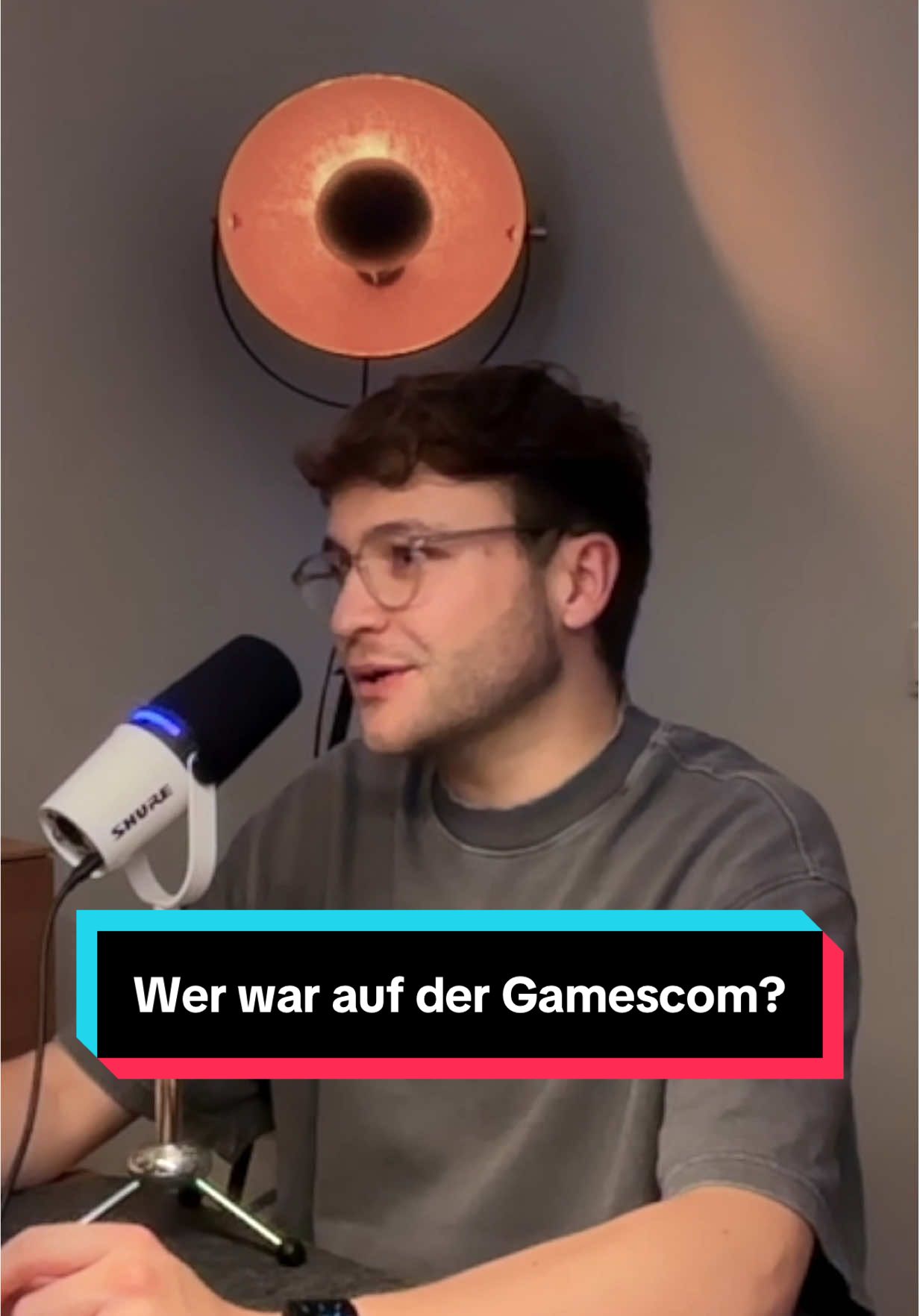 Wer sind eigentlich die Menschen, die so bei der Gamescom abhängen?  #Podcast #ComedyPodcast #PodcastHighlights #Gamescom #rundfunk17 