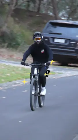 Thank you ALL for 10K followers 💛 Cant believe Mono E-Bikes as a brand had come this far, we will continue to show all our happy customers the crazy benefits of buying your e-moto directly from suppliers. Thank you all so much for supporting us and dont forget. Buy it Direct. #ebike #surron #edit #celebration #emoto 