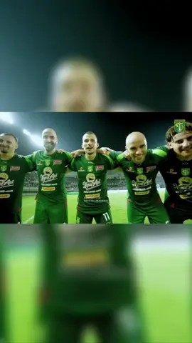 anthem, song for pride berkumandang, merinding🥹❤️‍🔥 #songforpride #persebaya #bonek #greennord27 #tribunkidul 