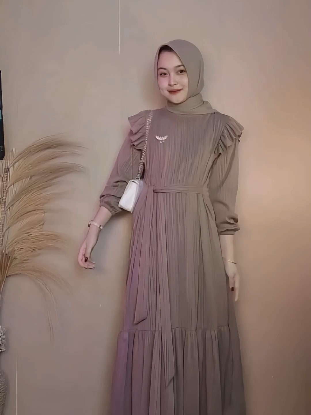 Terjual sampai habis produknya, ini ga bisa po ya kk, yg kmrn co dalam proses pengiriman #mididress #dress #promoguncang99 #gamistrend2025#gamislebaran2026
