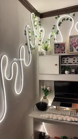 Tatamarin ka talagang lumabas pang ito nakikita mo sa kwarto😩✨ #ledlightstrip #waterproof #ledlights #lightstrip 