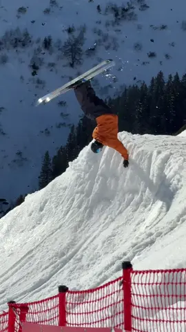 Theres always something to try in a park • #fy #fyp #creative #ski #skiing #mountain #snow #handstand #freeski 