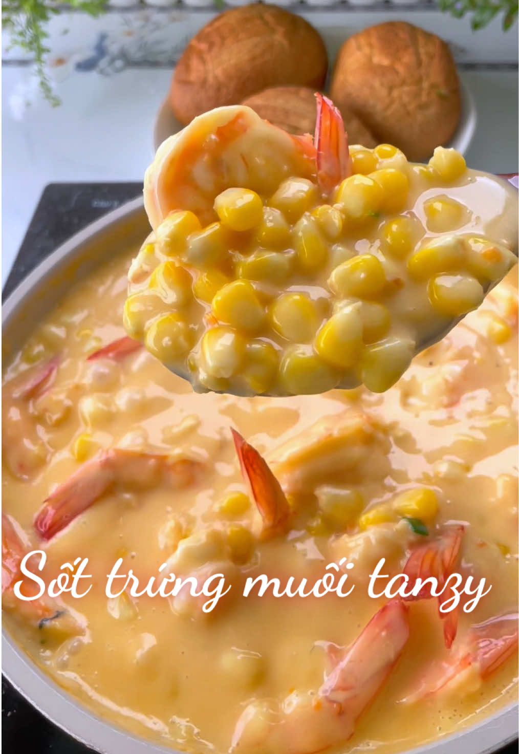 Sốt trưng muối tanzy. Chưa tới 10 phút nữa là mình đã có món tôm sốt trứng muối ngon y như ngoài hàng #anvatcungtiktok #bepbaduong #xuhuong #sottrungmuoi #tanzy 