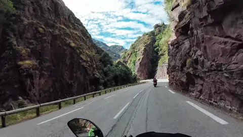 Red rocks road 🤟 with @Zdeněk #fyp 